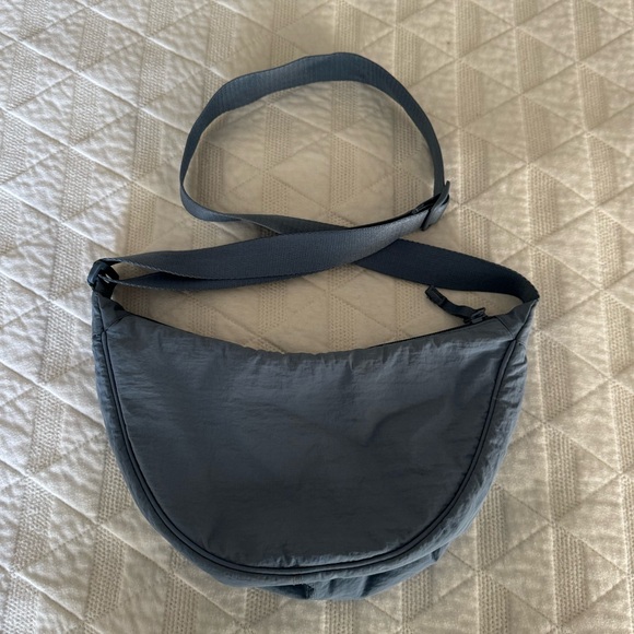 Uniqlo Round Crescent Half Moon Mini Shoulder Crossbody Bag, Blue - Picture 2 of 8
